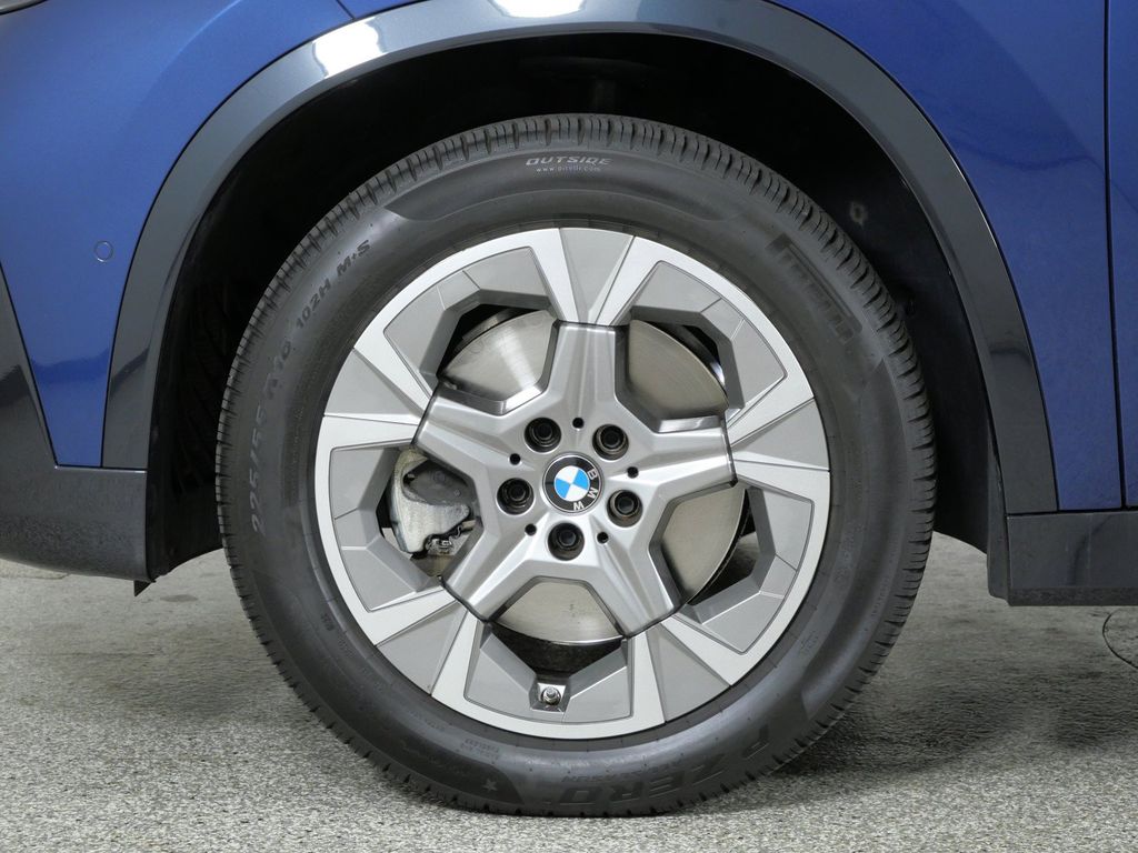 Thumbnail: 2023 BMW X1 - 26
