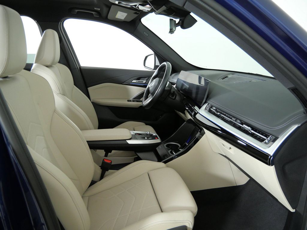 Thumbnail: 2023 BMW X1 - 9