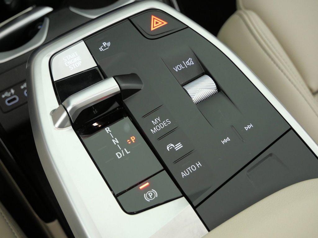 Thumbnail: 2023 BMW X1 - 13