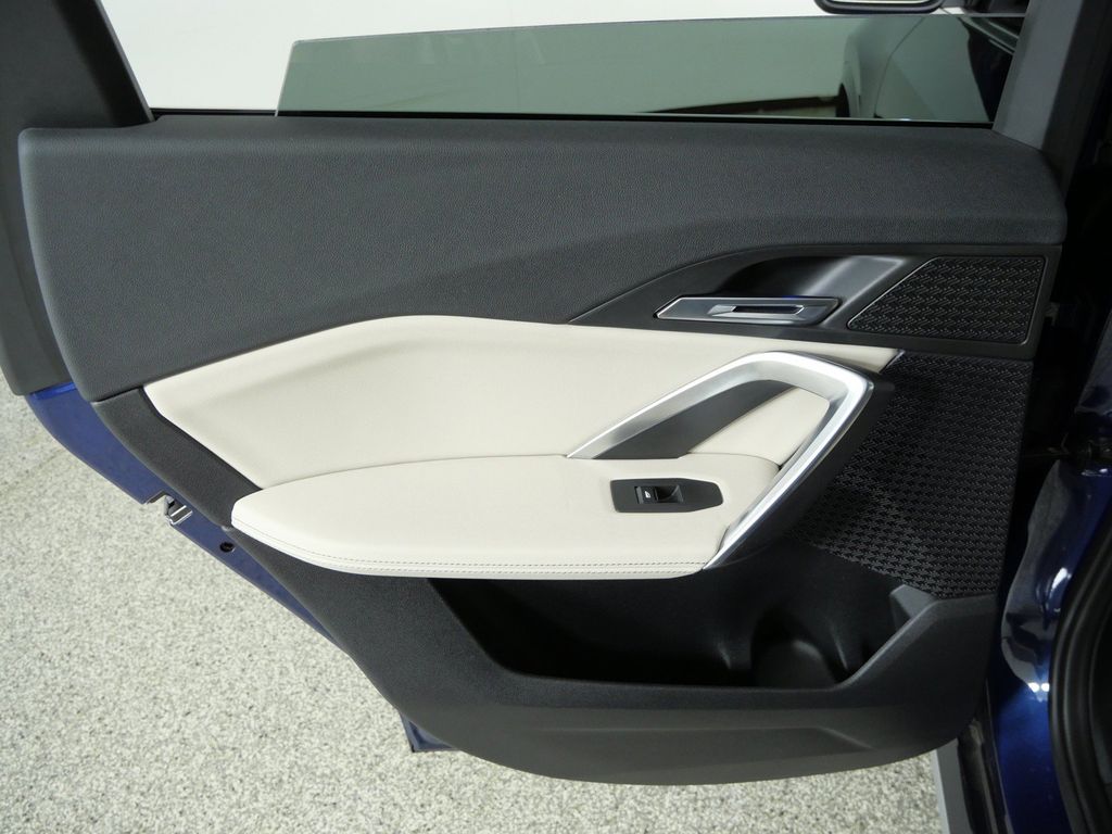 Thumbnail: 2023 BMW X1 - 34