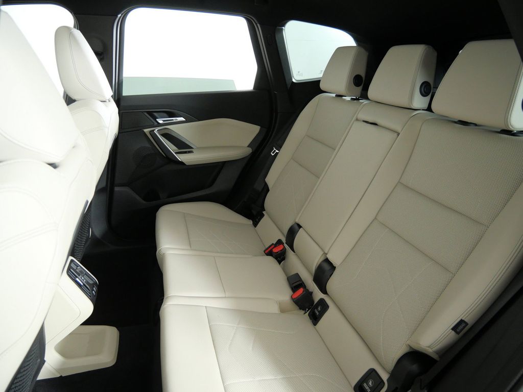 Thumbnail: 2023 BMW X1 - 36