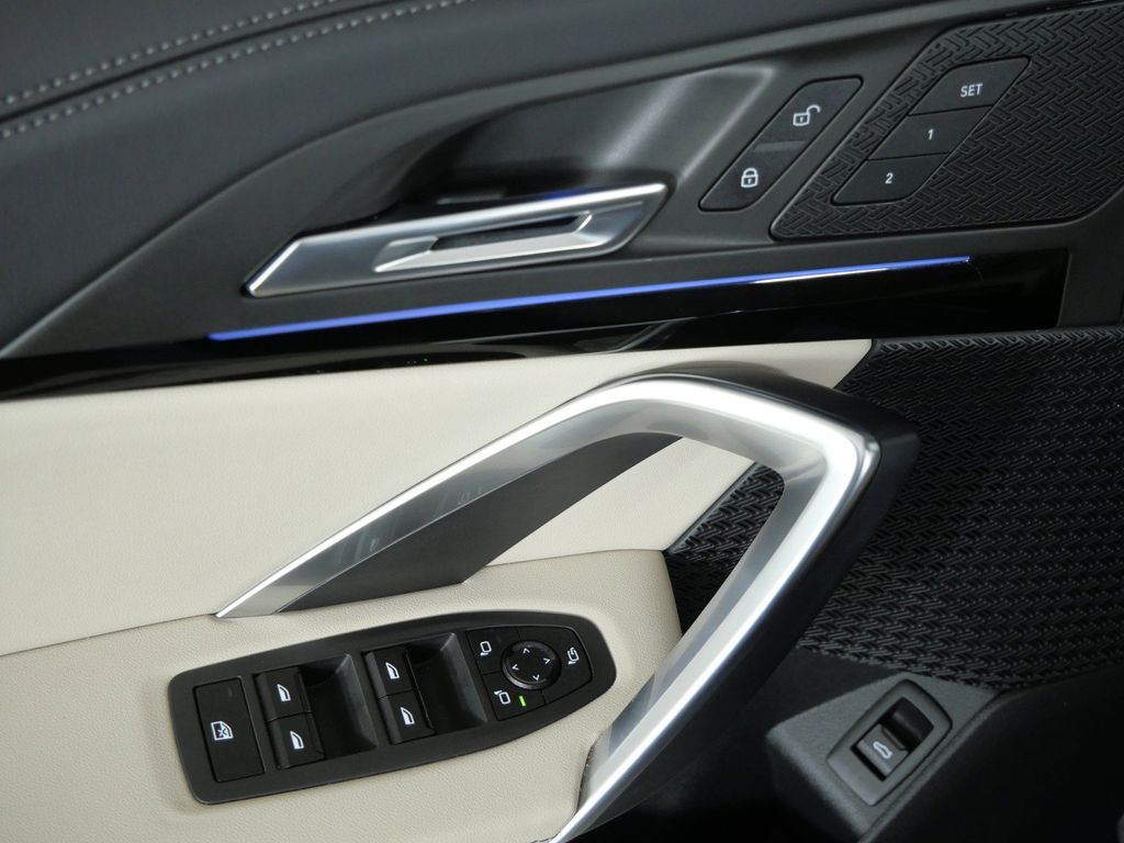 Thumbnail: 2023 BMW X1 - 40