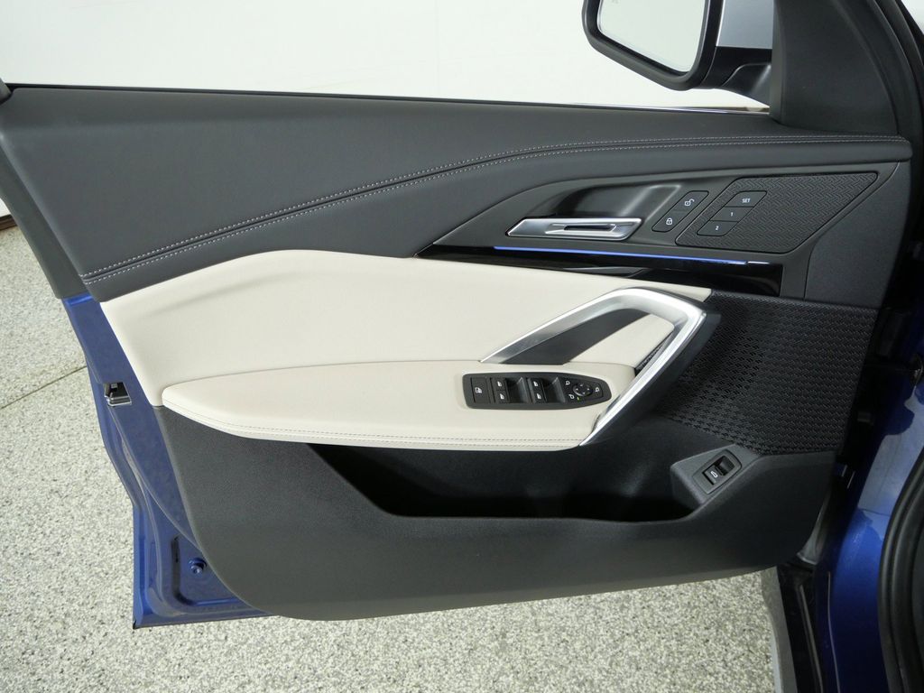Thumbnail: 2023 BMW X1 - 37