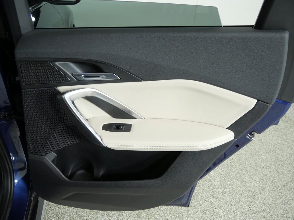 Thumbnail: 2023 BMW X1 - 31