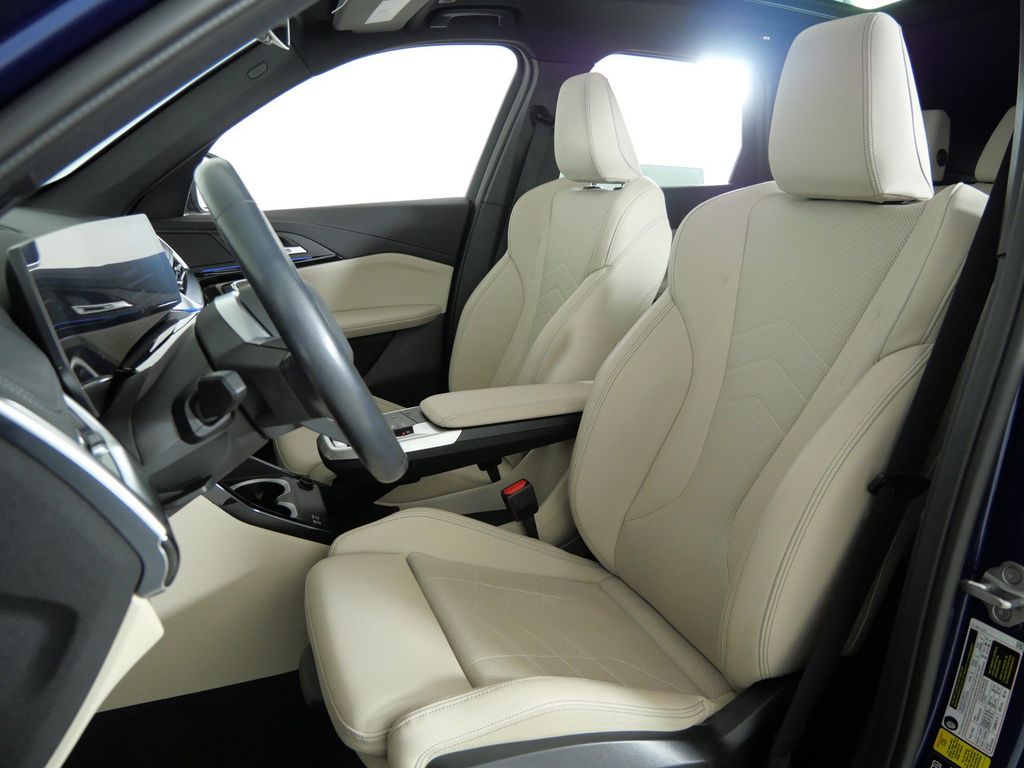 Thumbnail: 2023 BMW X1 - 39