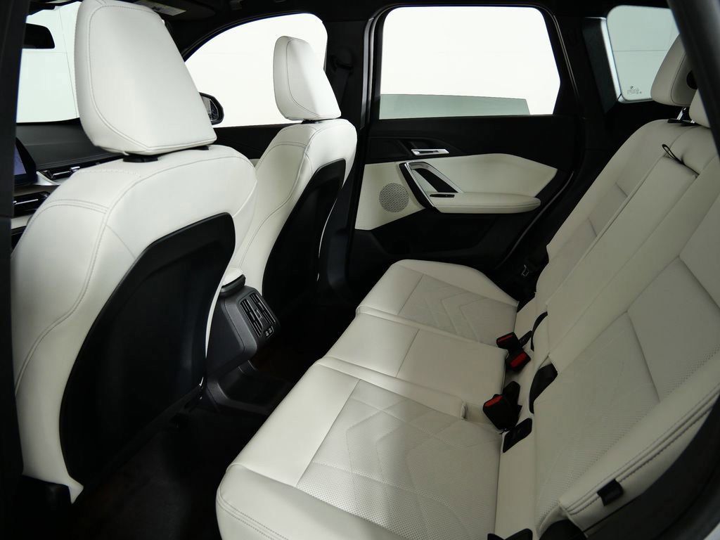 Thumbnail: 2026 BMW X1 - 32