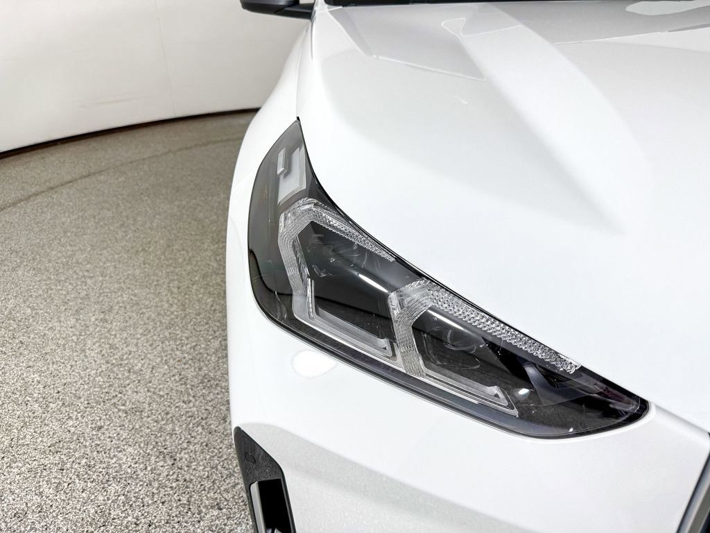 Thumbnail: 2025 BMW X1 - 21