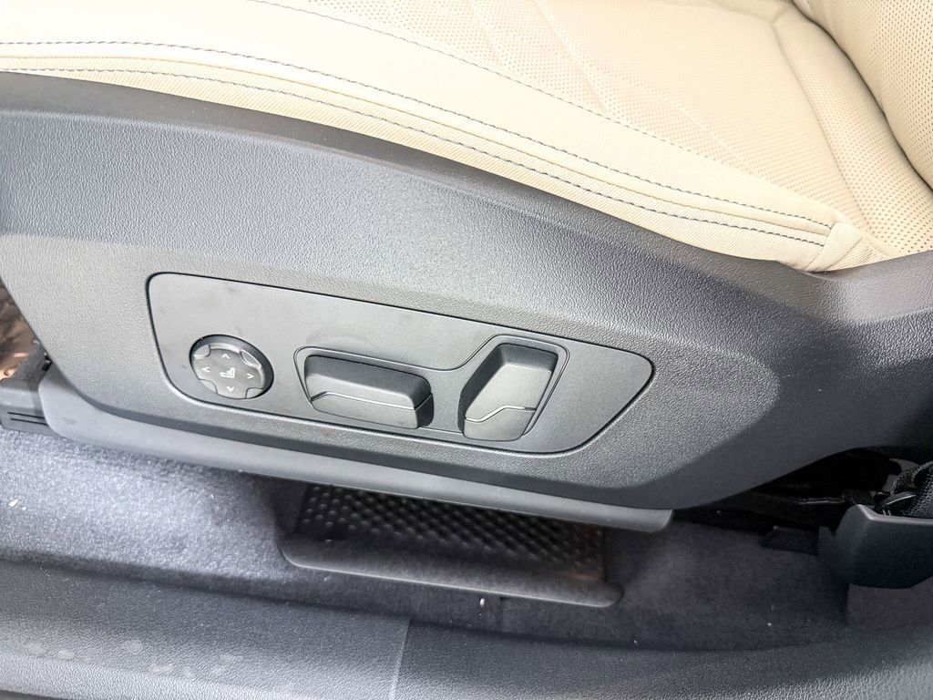 Thumbnail: 2025 BMW X1 - 36