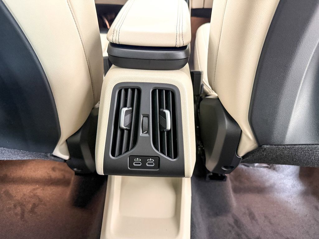 Thumbnail: 2025 BMW X1 - 13