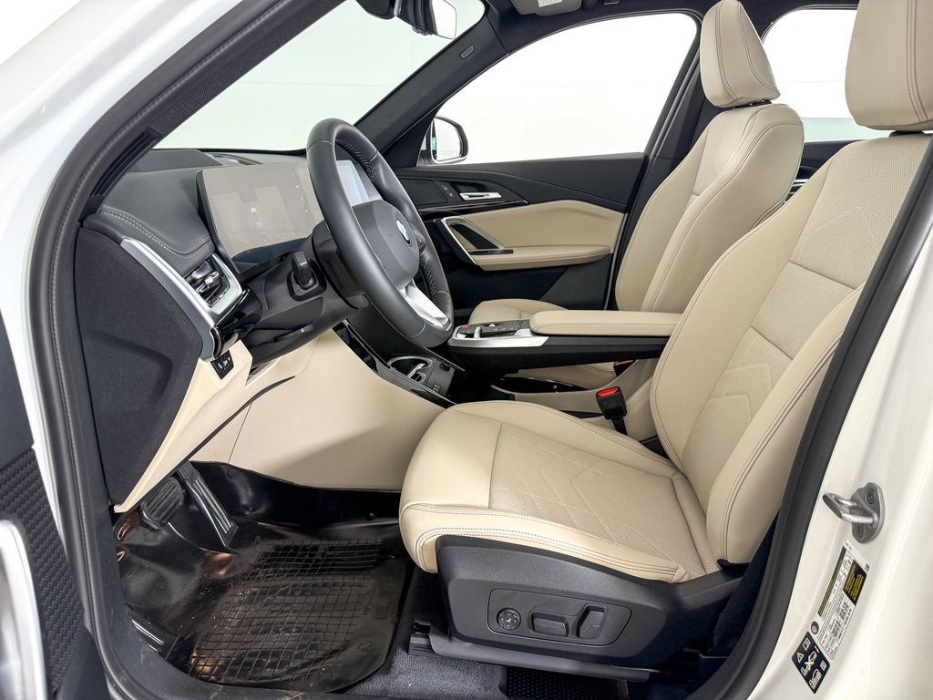 Thumbnail: 2025 BMW X1 - 34