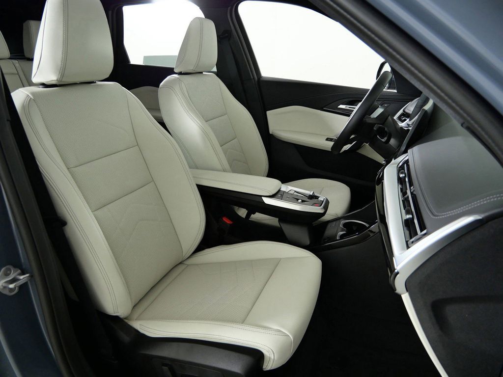 Thumbnail: 2026 BMW X1 - 10