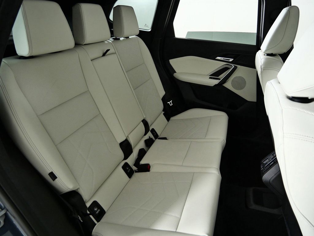 Thumbnail: 2026 BMW X1 - 31