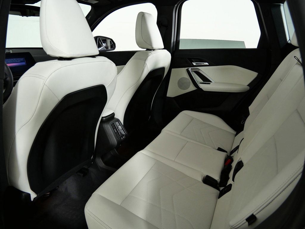 Thumbnail: 2026 BMW X1 - 34