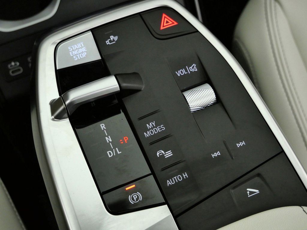 Thumbnail: 2026 BMW X1 - 13