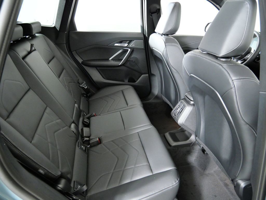 Thumbnail: 2026 BMW X1 - 11