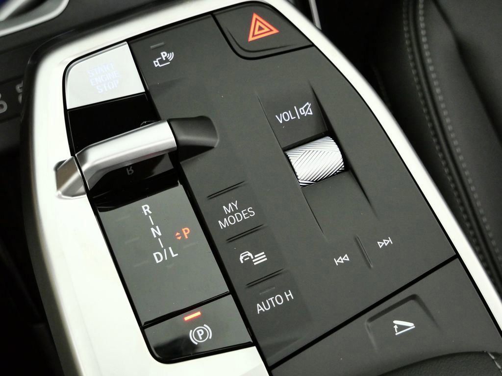 Thumbnail: 2026 BMW X1 - 13