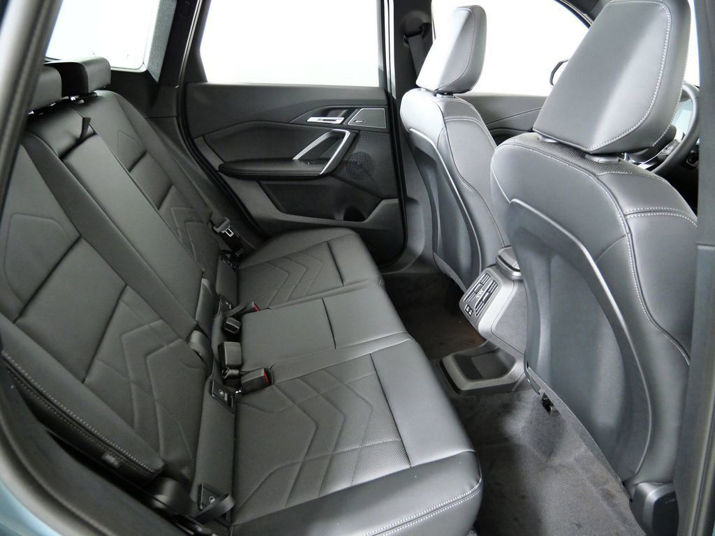 Thumbnail: 2026 BMW X1 - 11