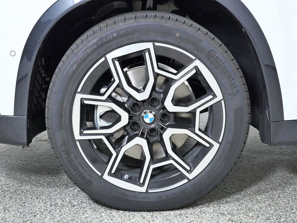 Thumbnail: 2026 BMW X1 - 23