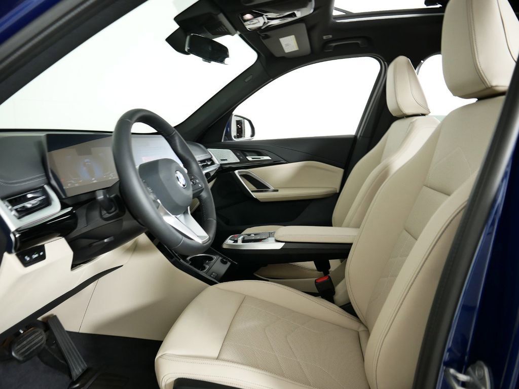 Thumbnail: 2025 BMW X1 - 33