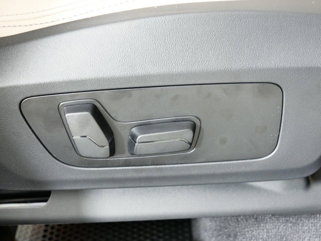 Thumbnail: 2025 BMW X1 - 28