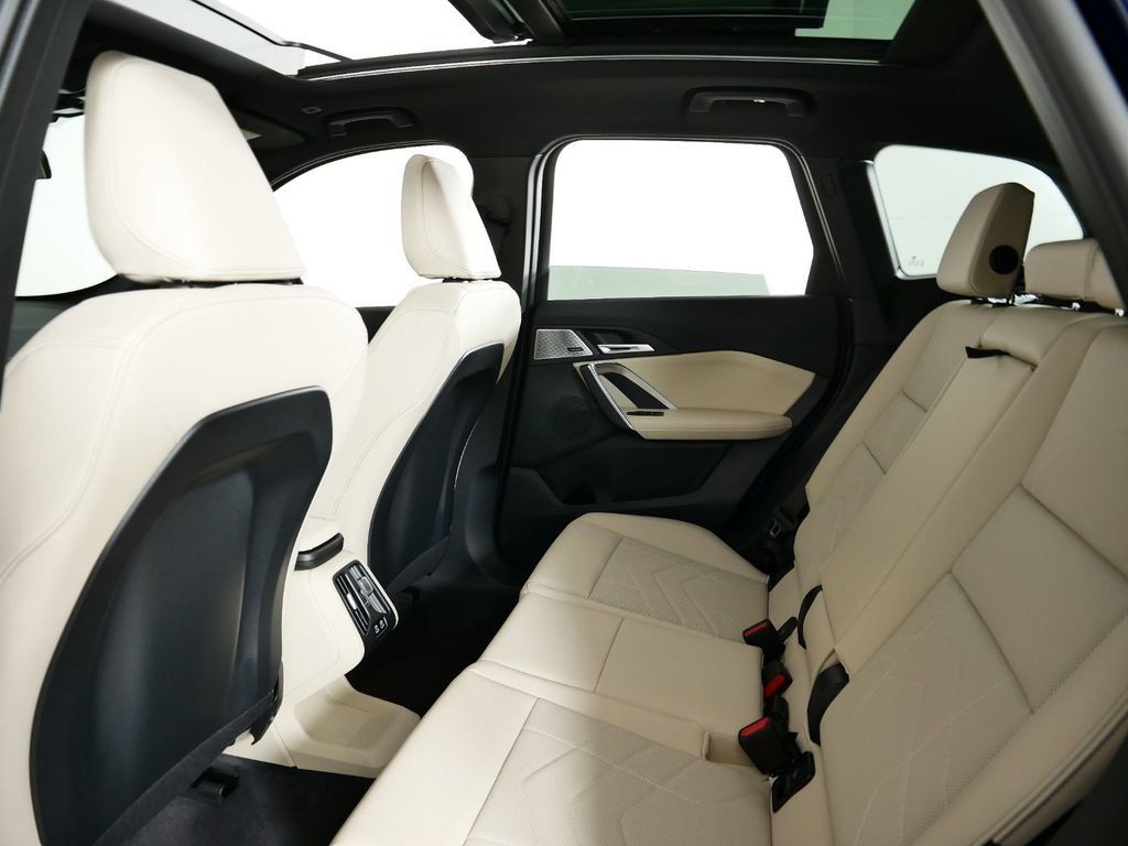 Thumbnail: 2025 BMW X1 - 31