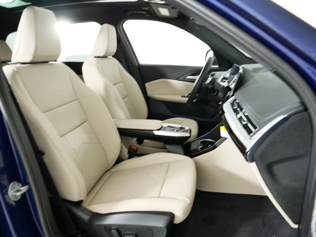 Thumbnail: 2025 BMW X1 - 10