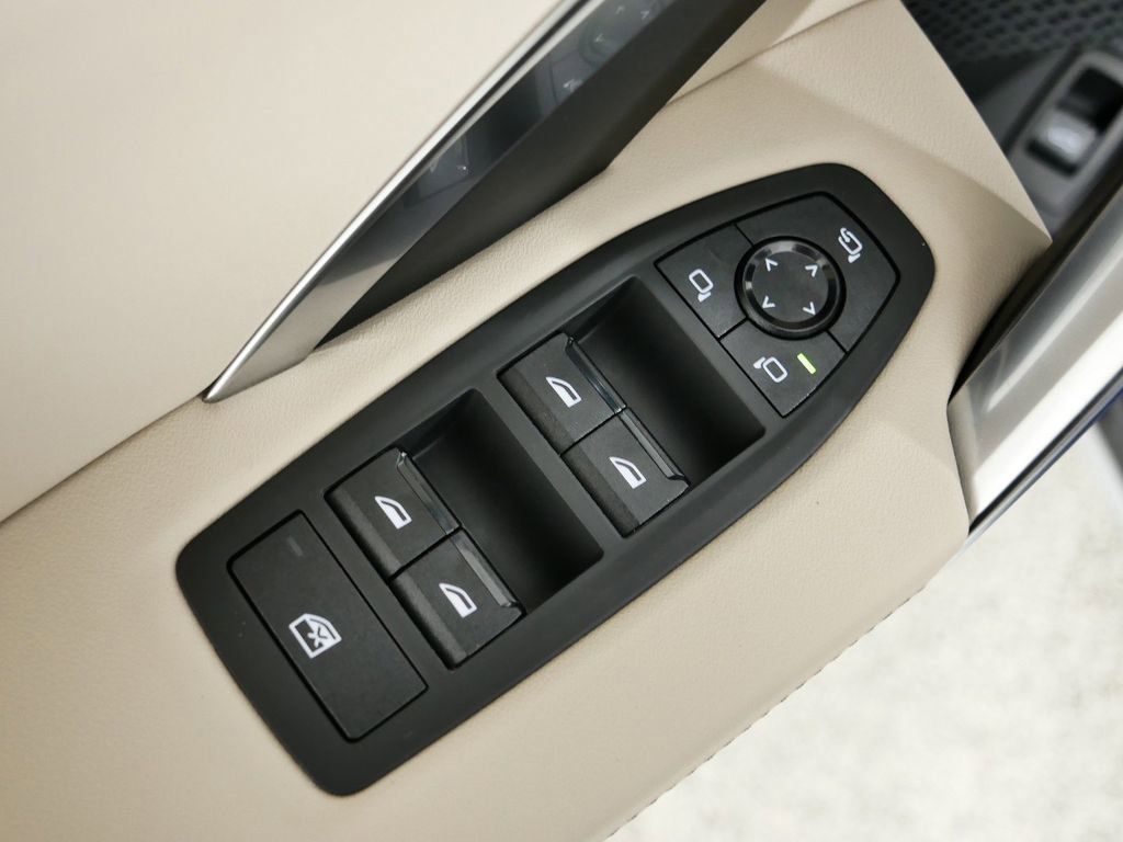 Thumbnail: 2025 BMW X1 - 35