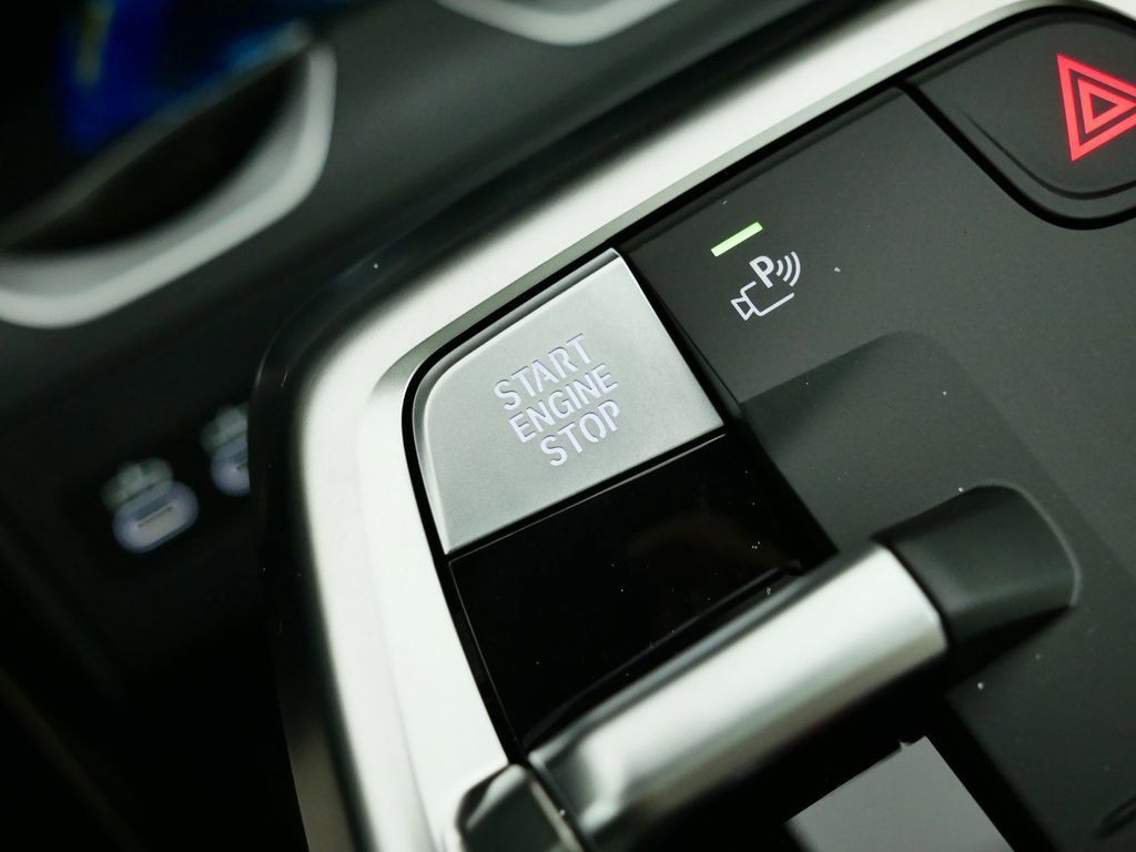 Thumbnail: 2025 BMW X1 - 16