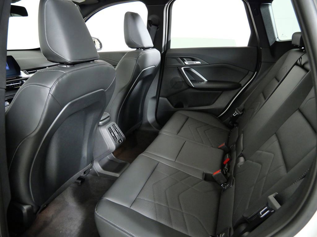 Thumbnail: 2026 BMW X1 - 32