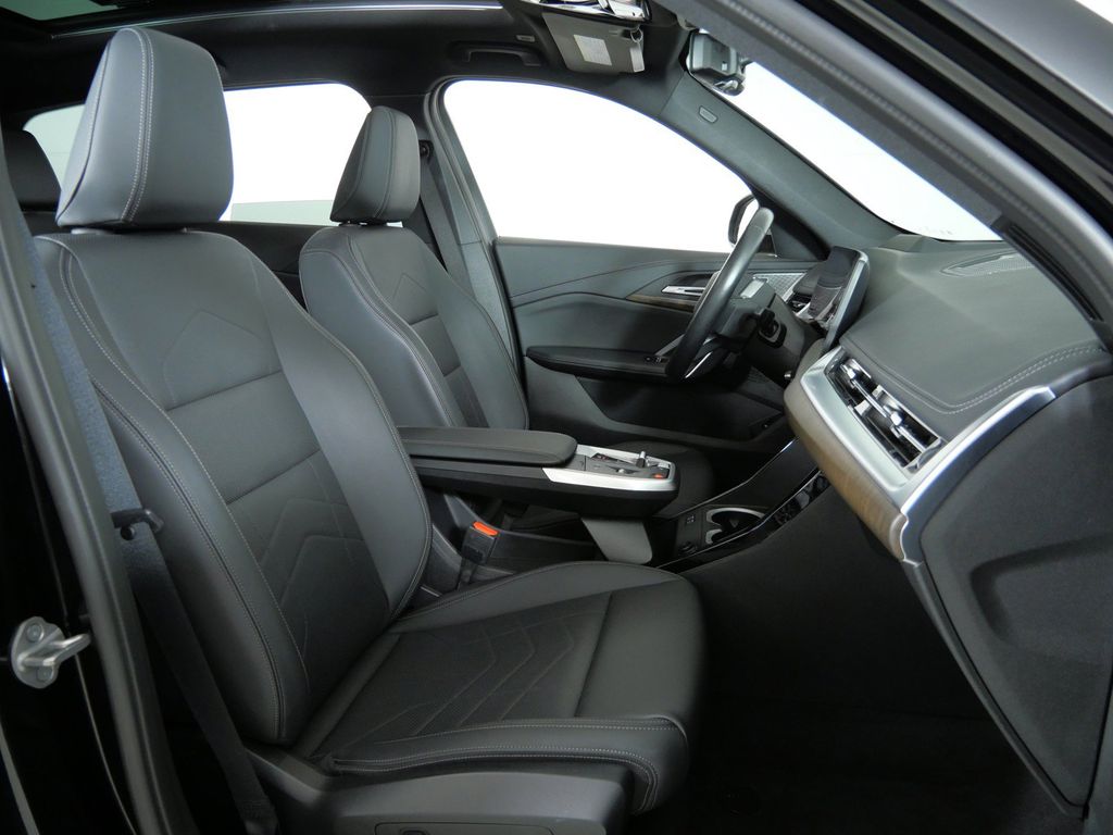 Thumbnail: 2023 BMW X1 - 9