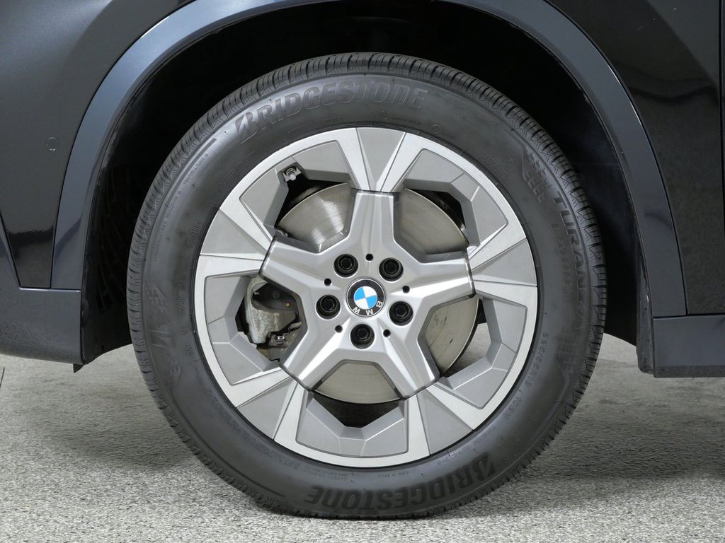 Thumbnail: 2023 BMW X1 - 26