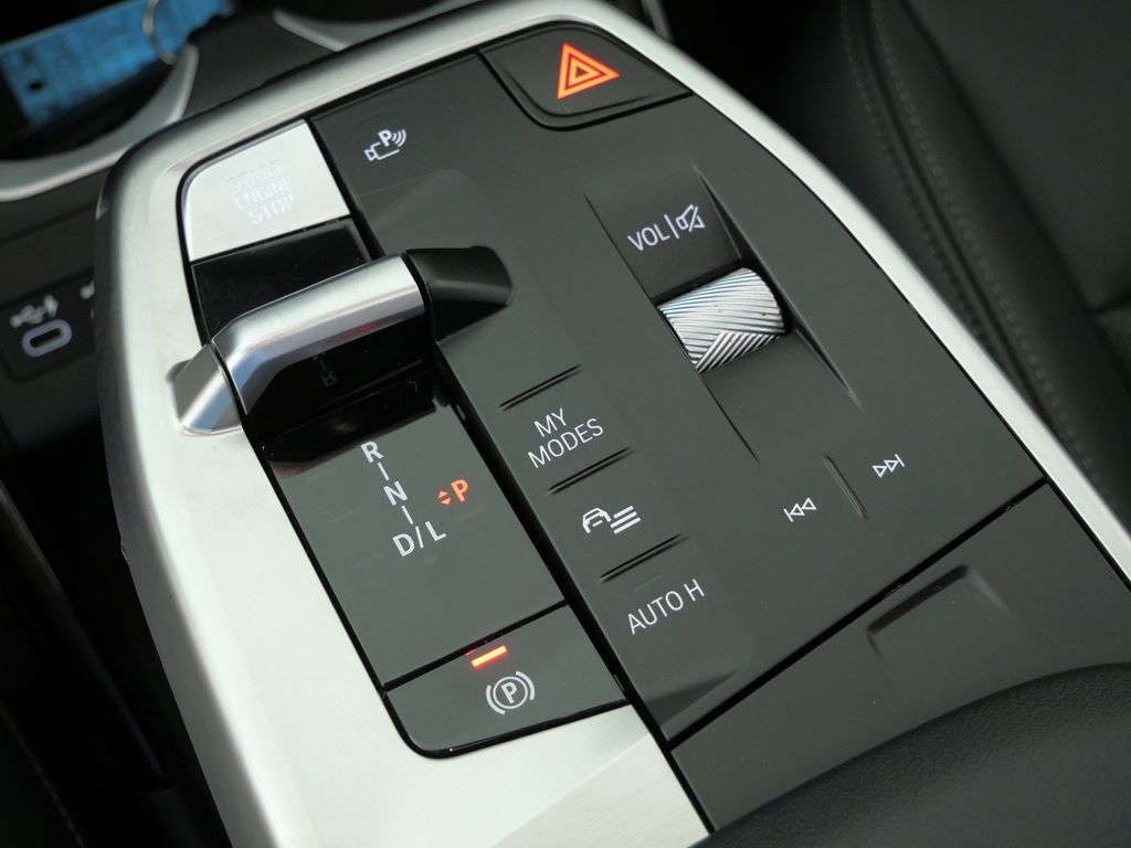 Thumbnail: 2023 BMW X1 - 12