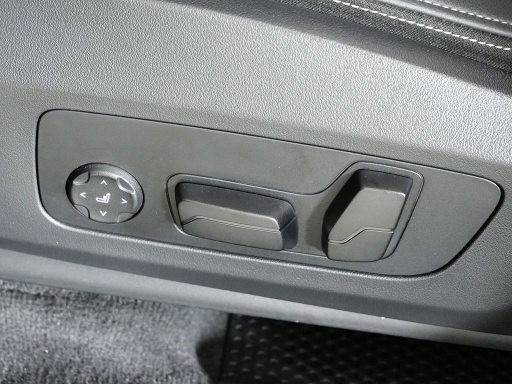 Thumbnail: 2025 BMW X1 - 42