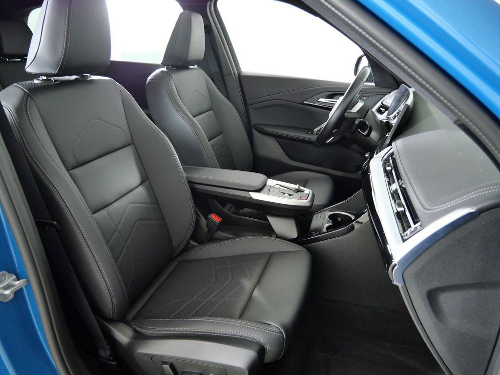 Thumbnail: 2025 BMW X1 - 10