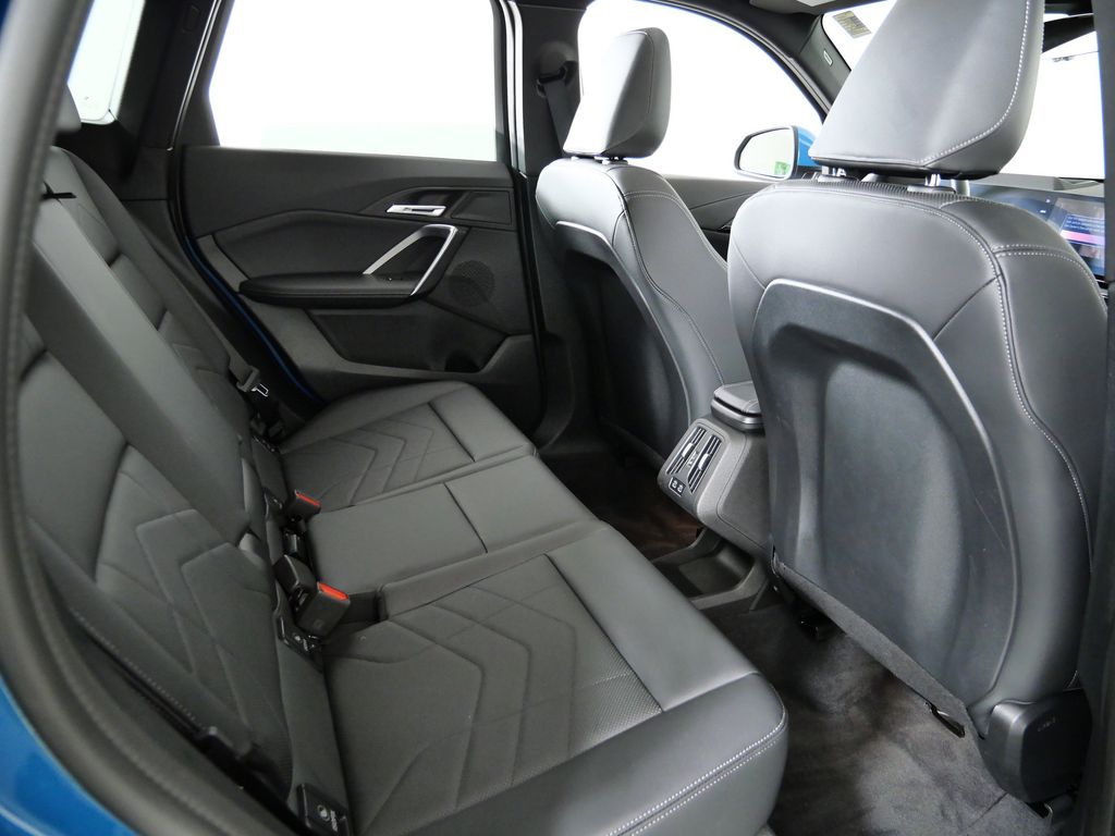 Thumbnail: 2025 BMW X1 - 11