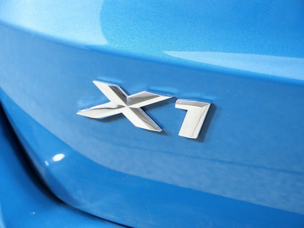 Thumbnail: 2025 BMW X1 - 24