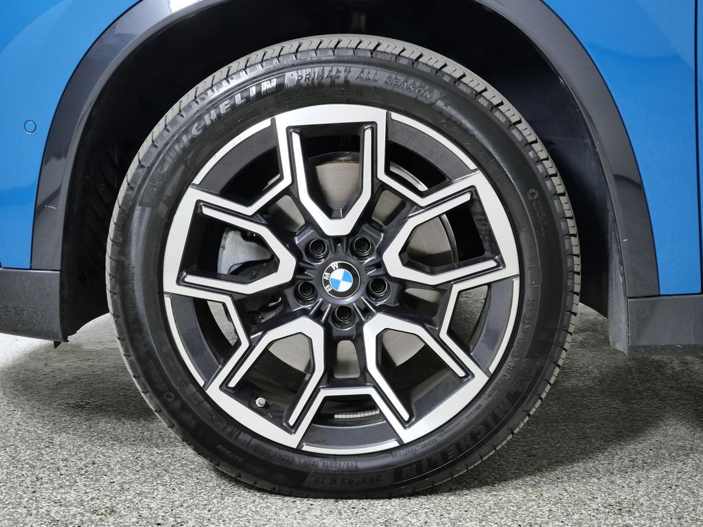 Thumbnail: 2025 BMW X1 - 27