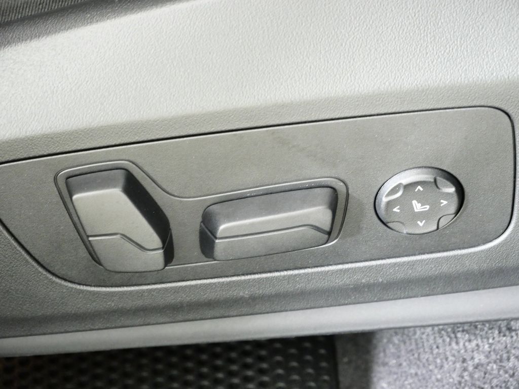 Thumbnail: 2025 BMW X1 - 30