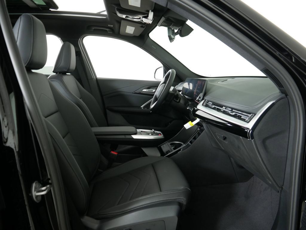 Thumbnail: 2025 BMW X1 - 10