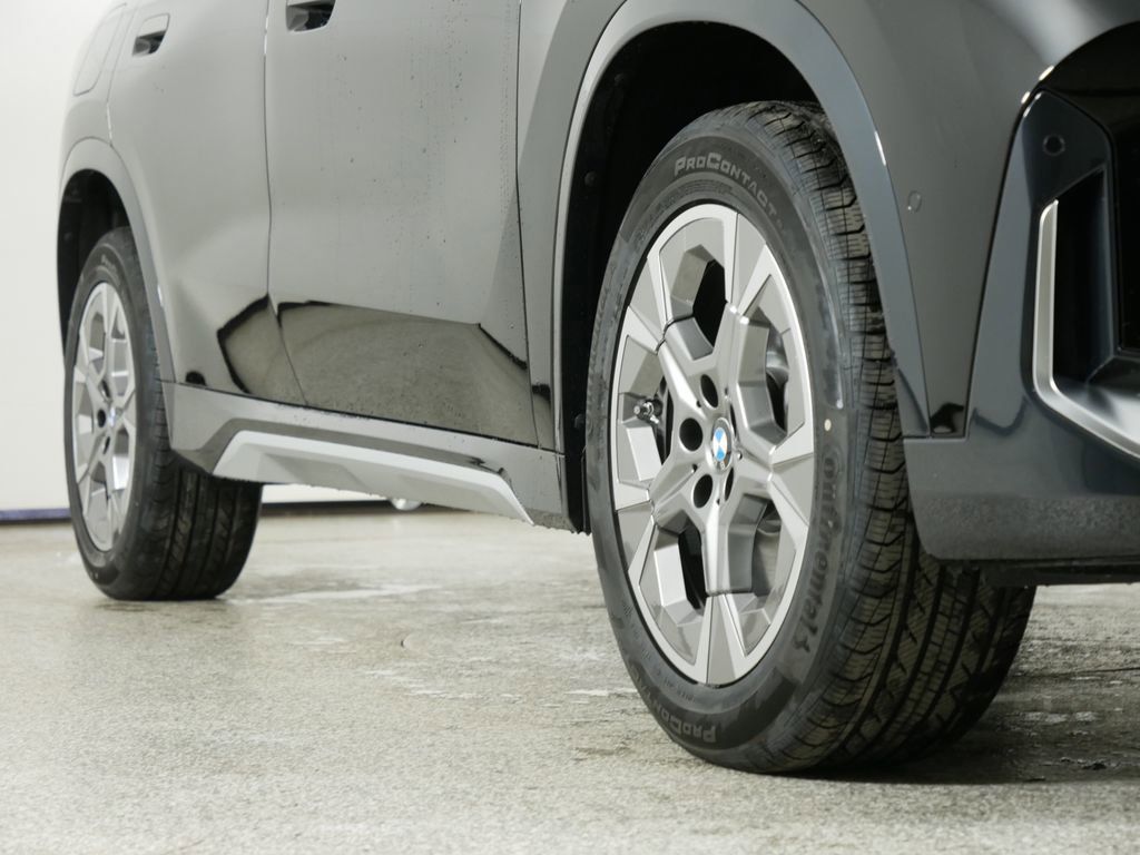 Thumbnail: 2025 BMW X1 - 8