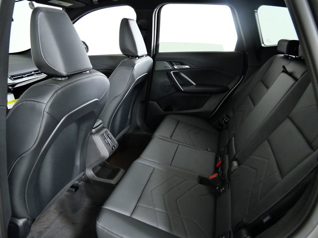 Thumbnail: 2026 BMW X1 - 34