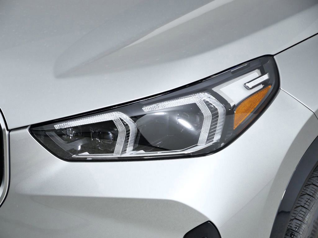 Thumbnail: 2026 BMW X1 - 16