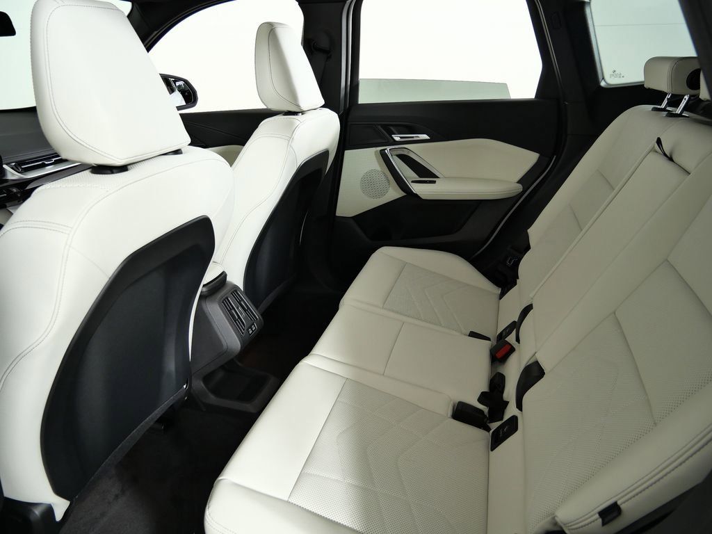 Thumbnail: 2026 BMW X1 - 33