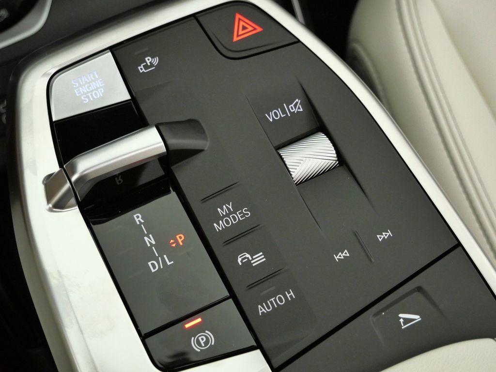 Thumbnail: 2026 BMW X1 - 13