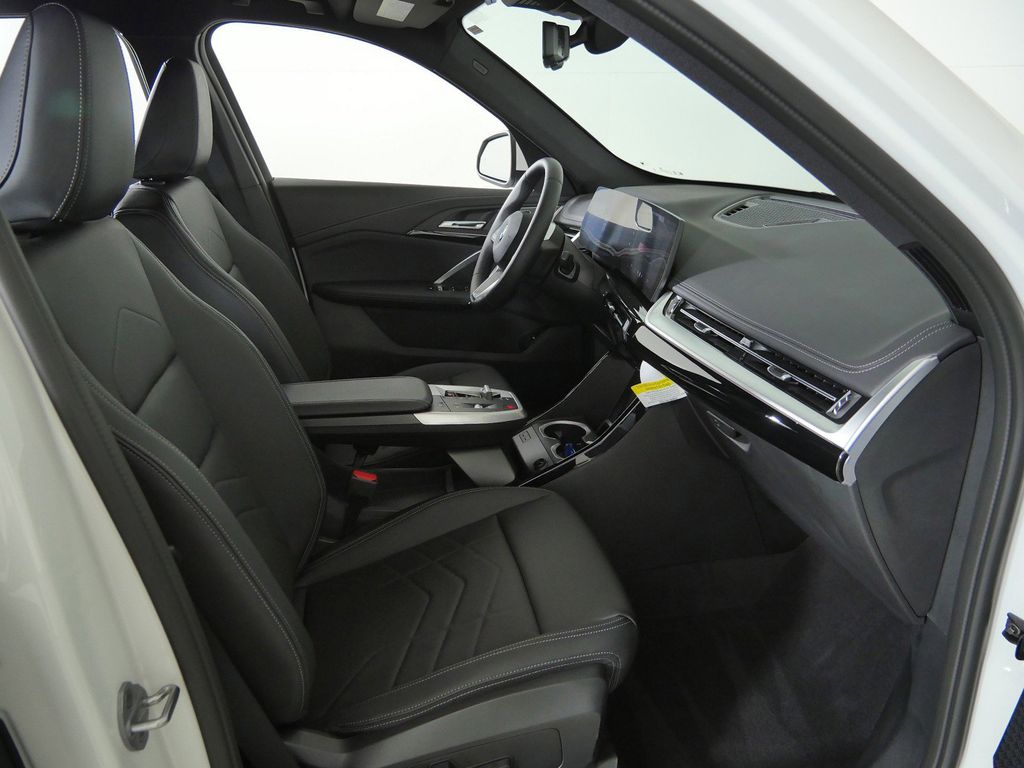 Thumbnail: 2026 BMW X1 - 9