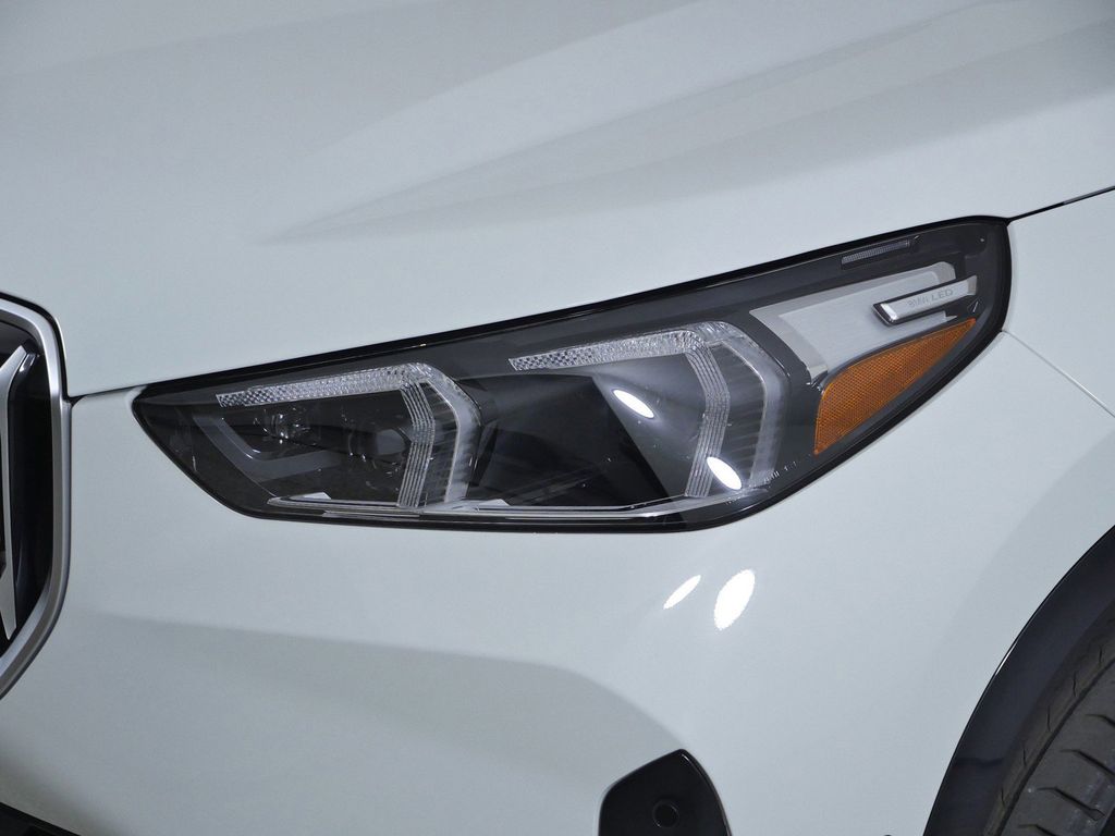 Thumbnail: 2026 BMW X1 - 17