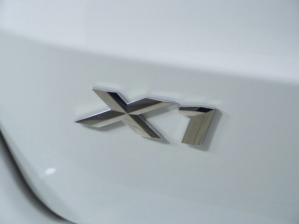 Thumbnail: 2026 BMW X1 - 23