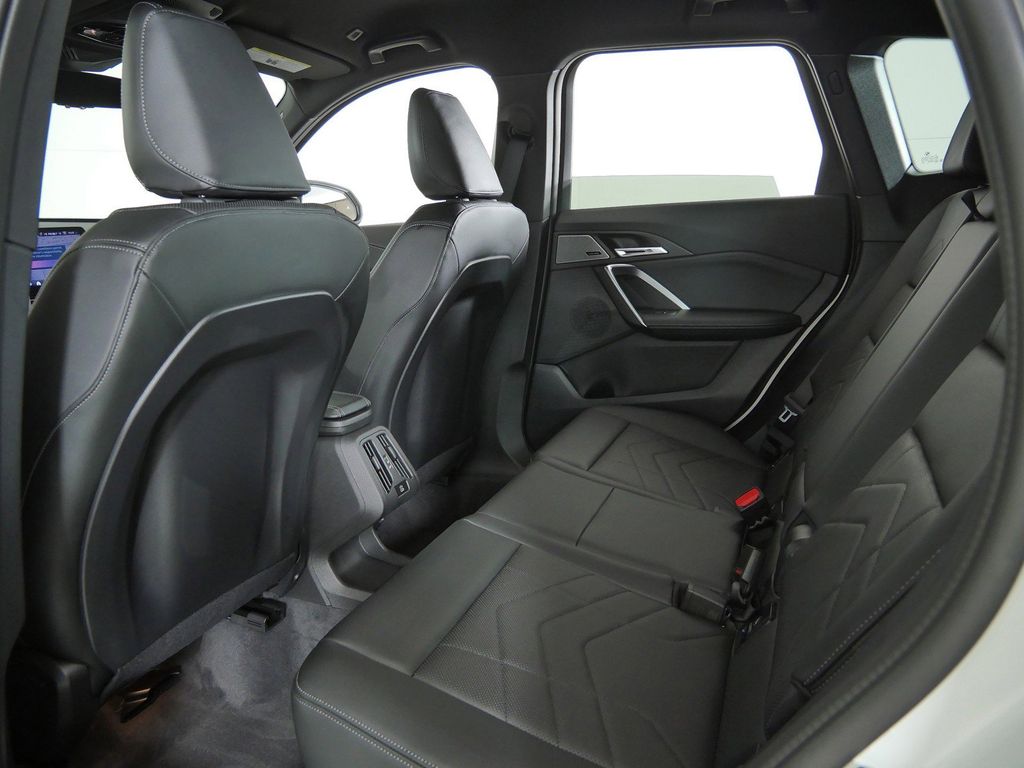 Thumbnail: 2026 BMW X1 - 32