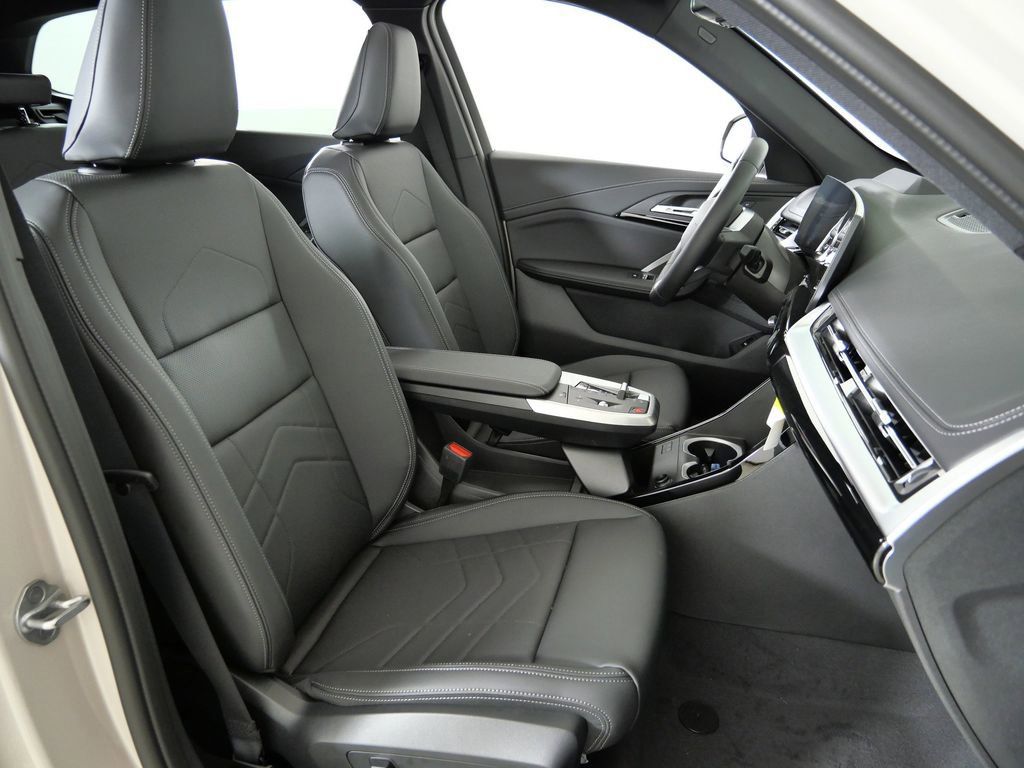 Thumbnail: 2026 BMW X1 - 10