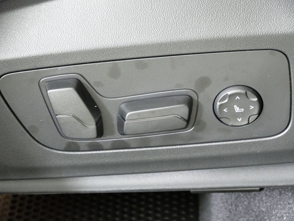 Thumbnail: 2026 BMW X1 - 28